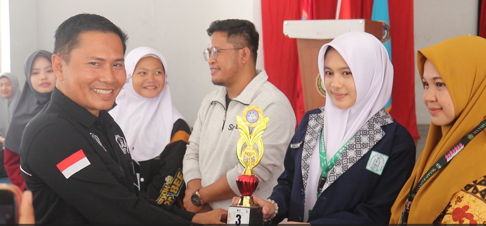 English Competition 2026 Ditutup, Kaprodi S1 Pendidikan Bahasa Inggirs UMS Rappang Dorong Siswa Asah