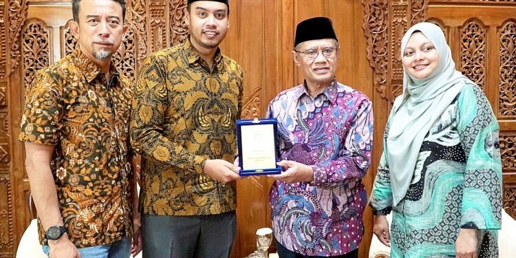 Gerakan Internasionalisasi Muhammadiyah sebagai Kanal Penyebaran Islam Rahmat bagi Seluruh Alam