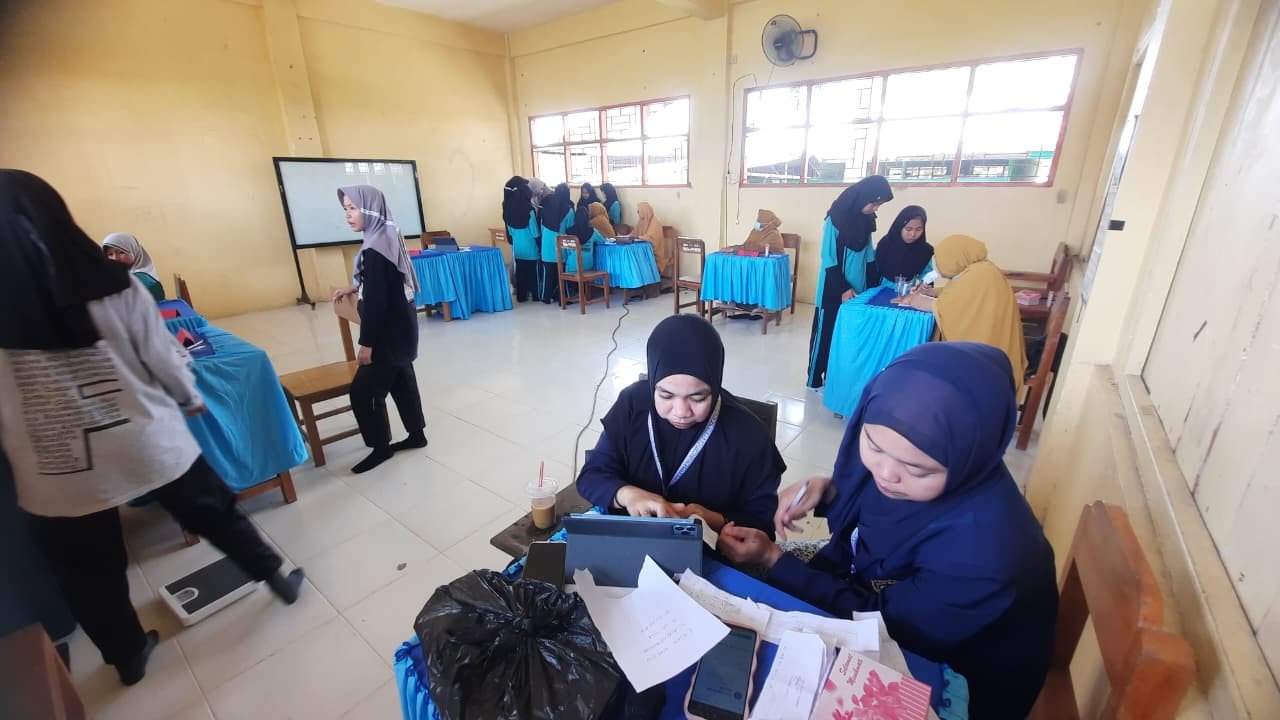 Mahasiswa Administrasi Kesehatan UMS Rappang Angkatan IV Membersamai Kegiatan Cek Kesehatan Gratis