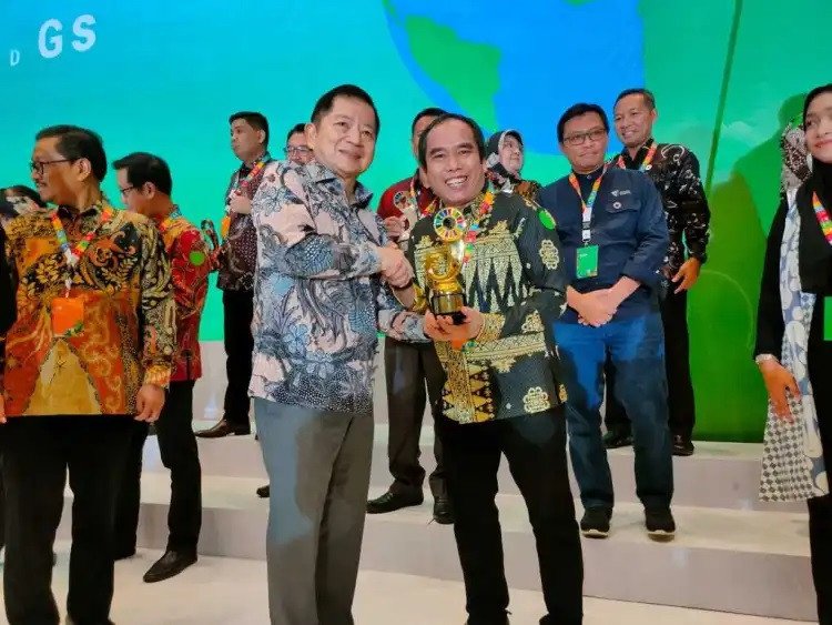 Kembali-Raih-Penghargaan-Lazismu-Terbaik-I-Indonesias-SDGS-Action-Awards-.jpg